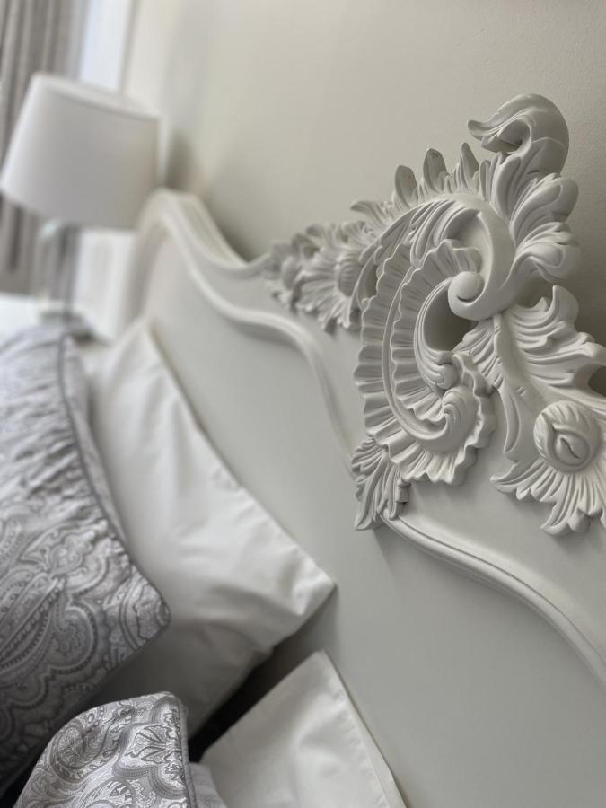 Woodland House B & B Уимборн-Минстер Экстерьер фото